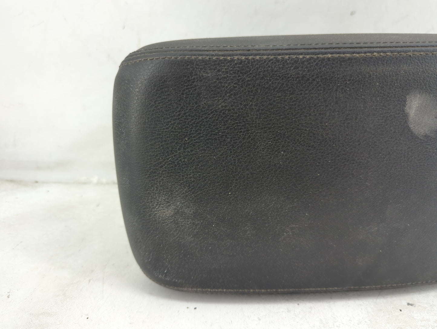 2012 Volkswagen Passat Center Console Armrest Cover Lid Fits OEM Used Auto Parts - Oemusedautoparts1.com
