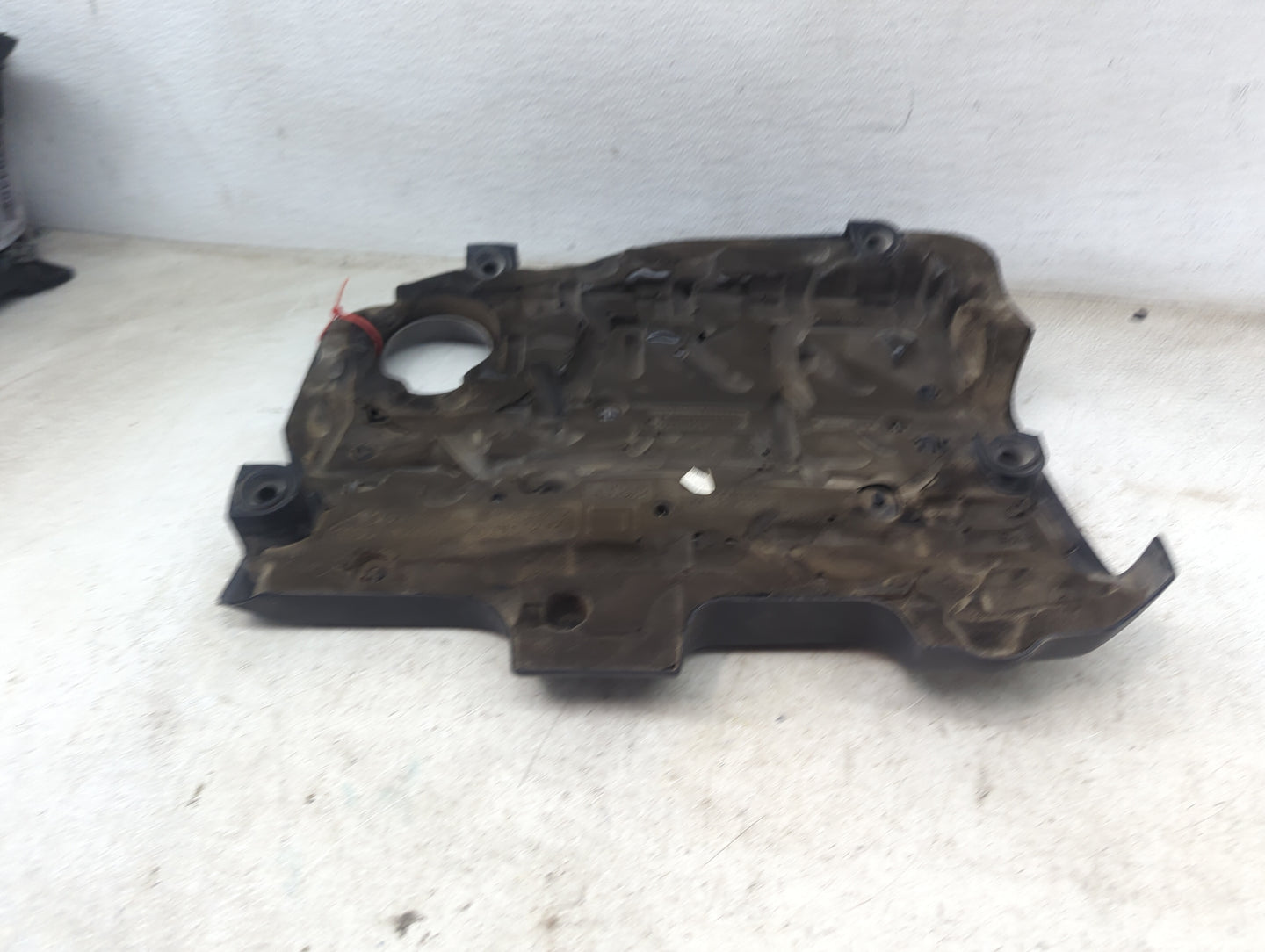 2012 Volkswagen Passat Engine Cover Black - Oemusedautoparts1.com