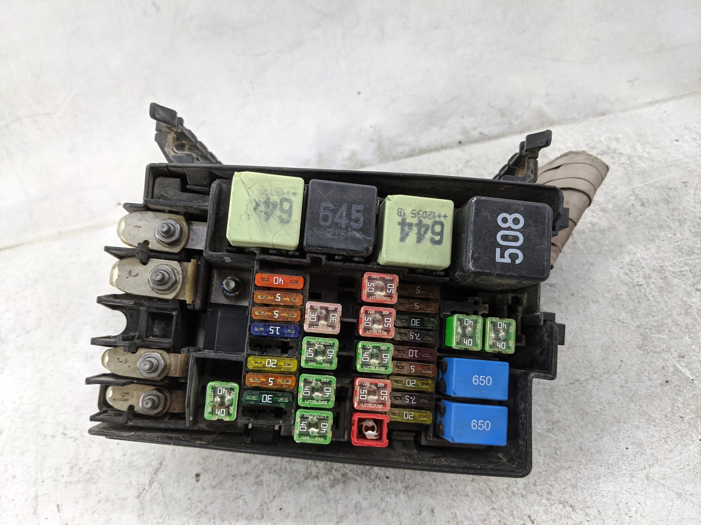 2012-2020 Volkswagen Passat Fusebox Fuse Box Panel Relay Module P/N:03L907282 89 9098 000 Fits OEM Used Auto Parts - Oemused