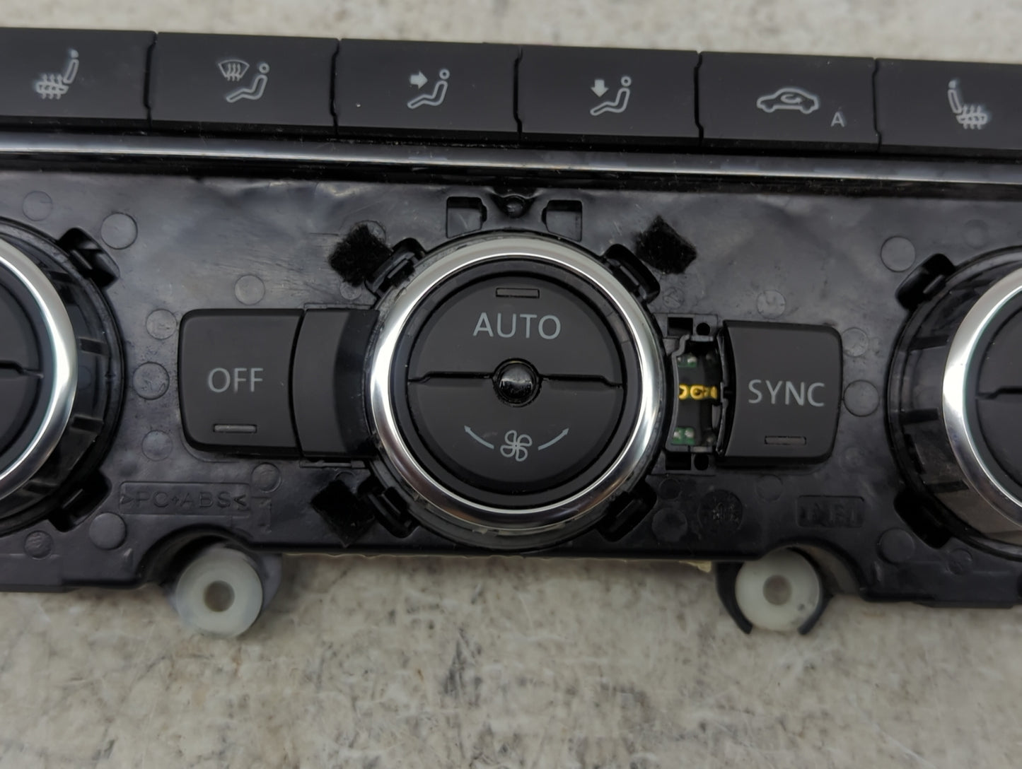 2012 Volkswagen Passat Climate Control Module Temperature AC/Heater Replacement P/N:561907044D 5HB01075340 Fits OEM Used Aut