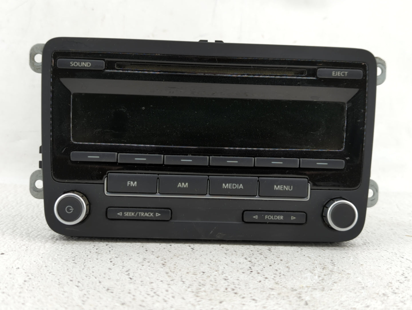 2012-2015 Volkswagen Passat Am Fm Cd Player Radio Receiver - Oemusedautoparts1.com