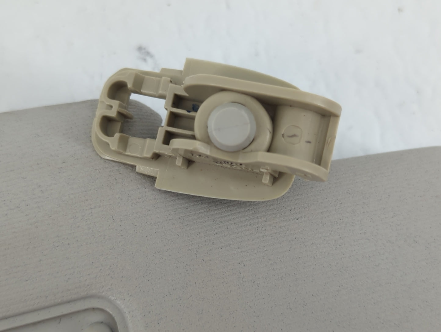 2012-2020 Volkswagen Passat Sun Visor Shade Replacement Passenger Right Mirror Fits OEM Used Auto Parts - Oemusedautoparts1.