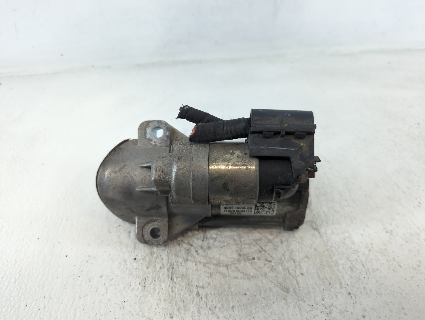 2012-2014 Volkswagen Passat Car Starter Motor Solenoid OEM P/N:HD9T-11000-BA Fits OEM Used Auto Parts - Oemusedautoparts1.co