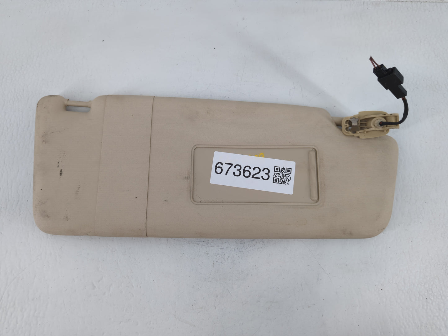 2012-2020 Volkswagen Passat Sun Visor Shade Replacement Passenger Right Mirror Fits OEM Used Auto Parts - Oemusedautoparts1.