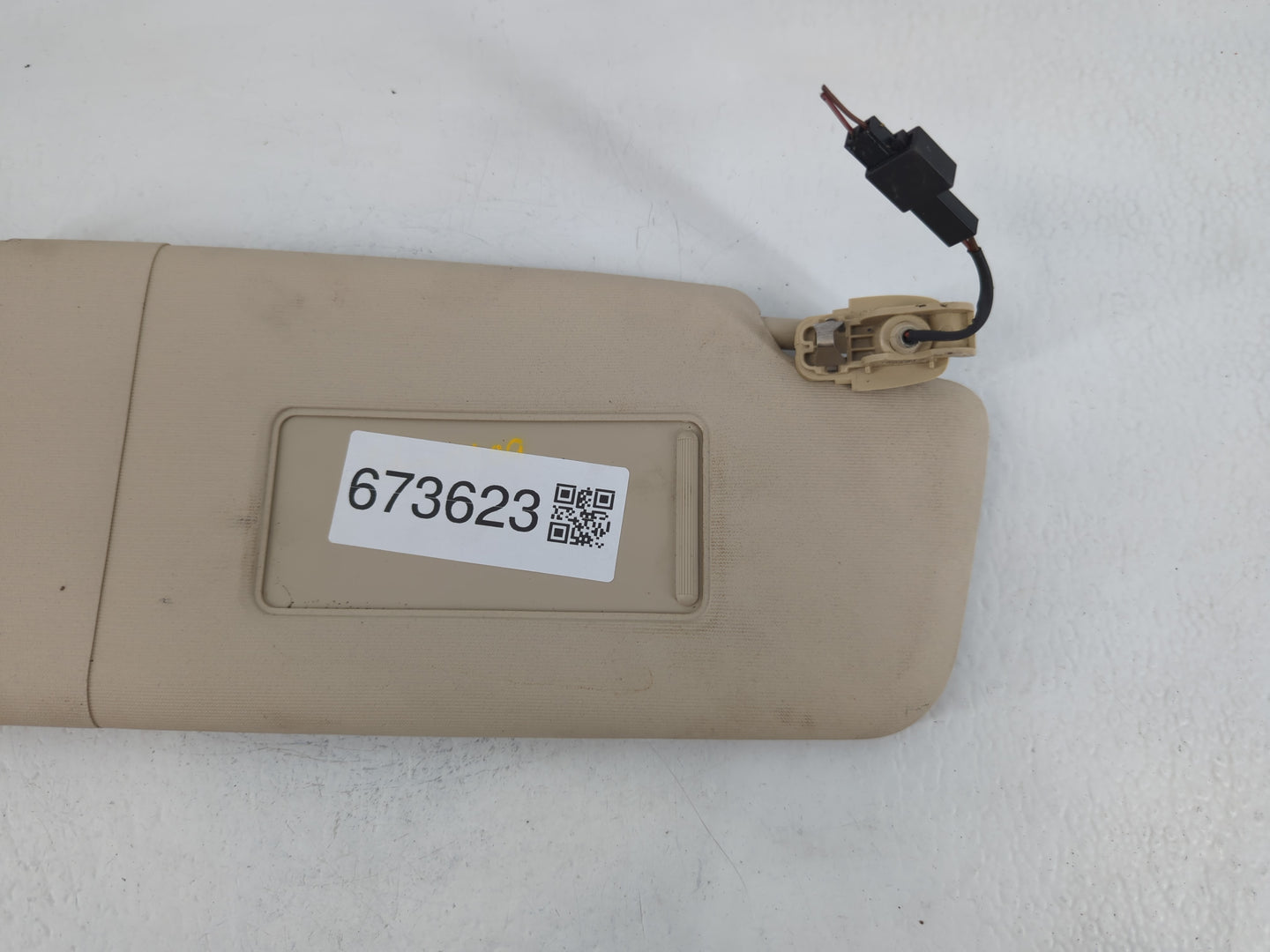 2012-2020 Volkswagen Passat Sun Visor Shade Replacement Passenger Right Mirror Fits OEM Used Auto Parts - Oemusedautoparts1.