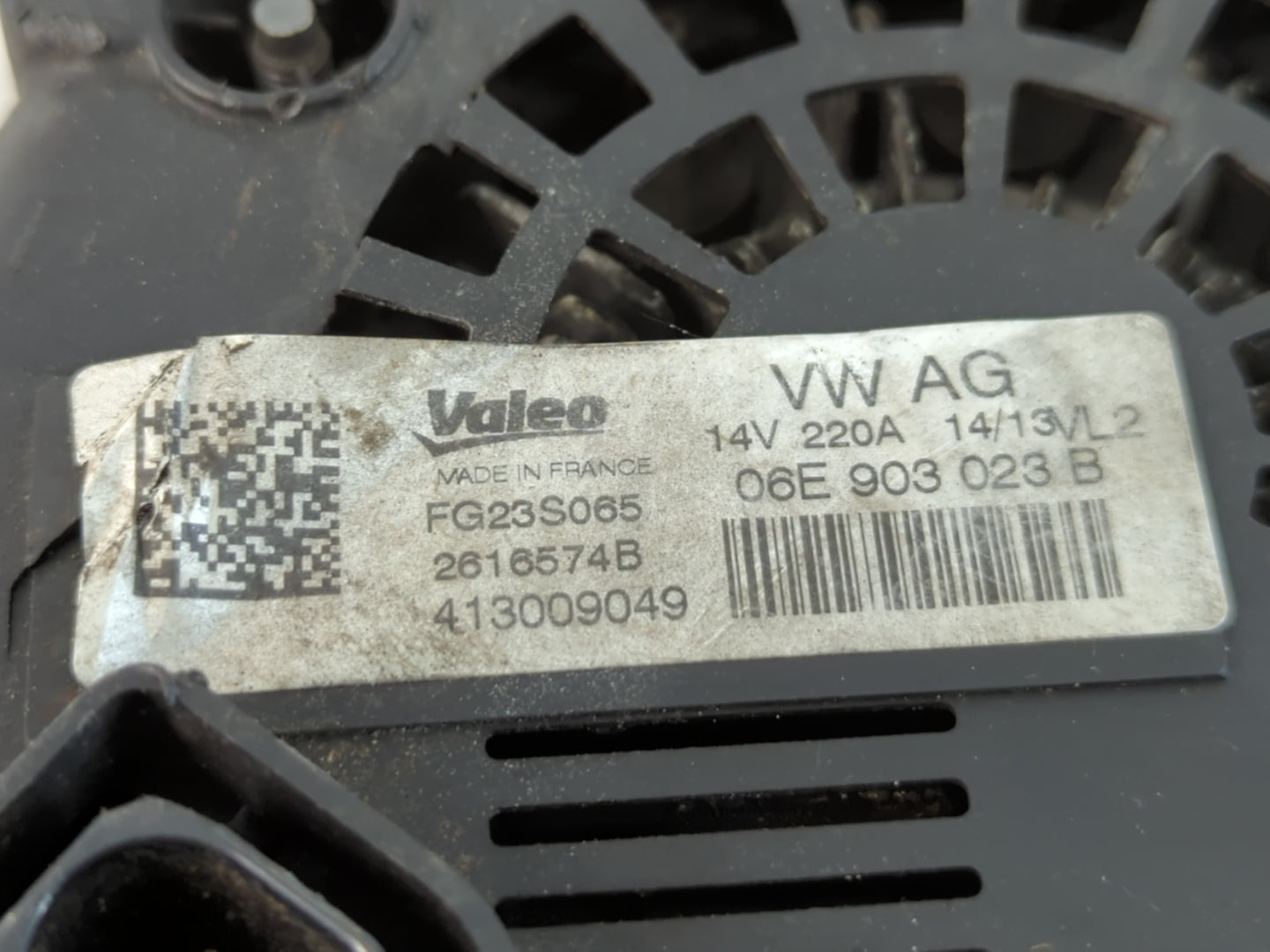 2012-2015 Volkswagen Passat Alternator Replacement Generator Charging Assembly Engine OEM P/N:2616574B 06E 903 023 B Fits OE