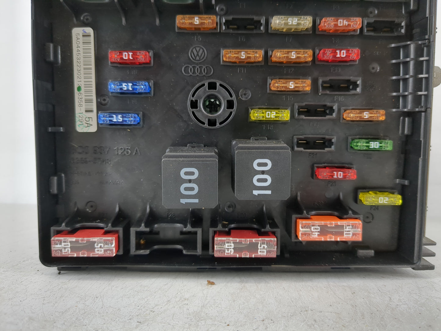 2012-2018 Volkswagen Tiguan Fusebox Fuse Box Panel Relay Module P/N:3C0 937 125 A Fits OEM Used Auto Parts - Oemusedautopart