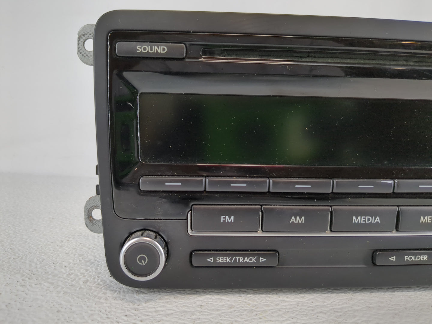 2009-2017 Volkswagen Tiguan Radio AM FM Cd Player Receiver Replacement P/N:5N0 035 164 D Fits OEM Used Auto Parts - Oemuseda