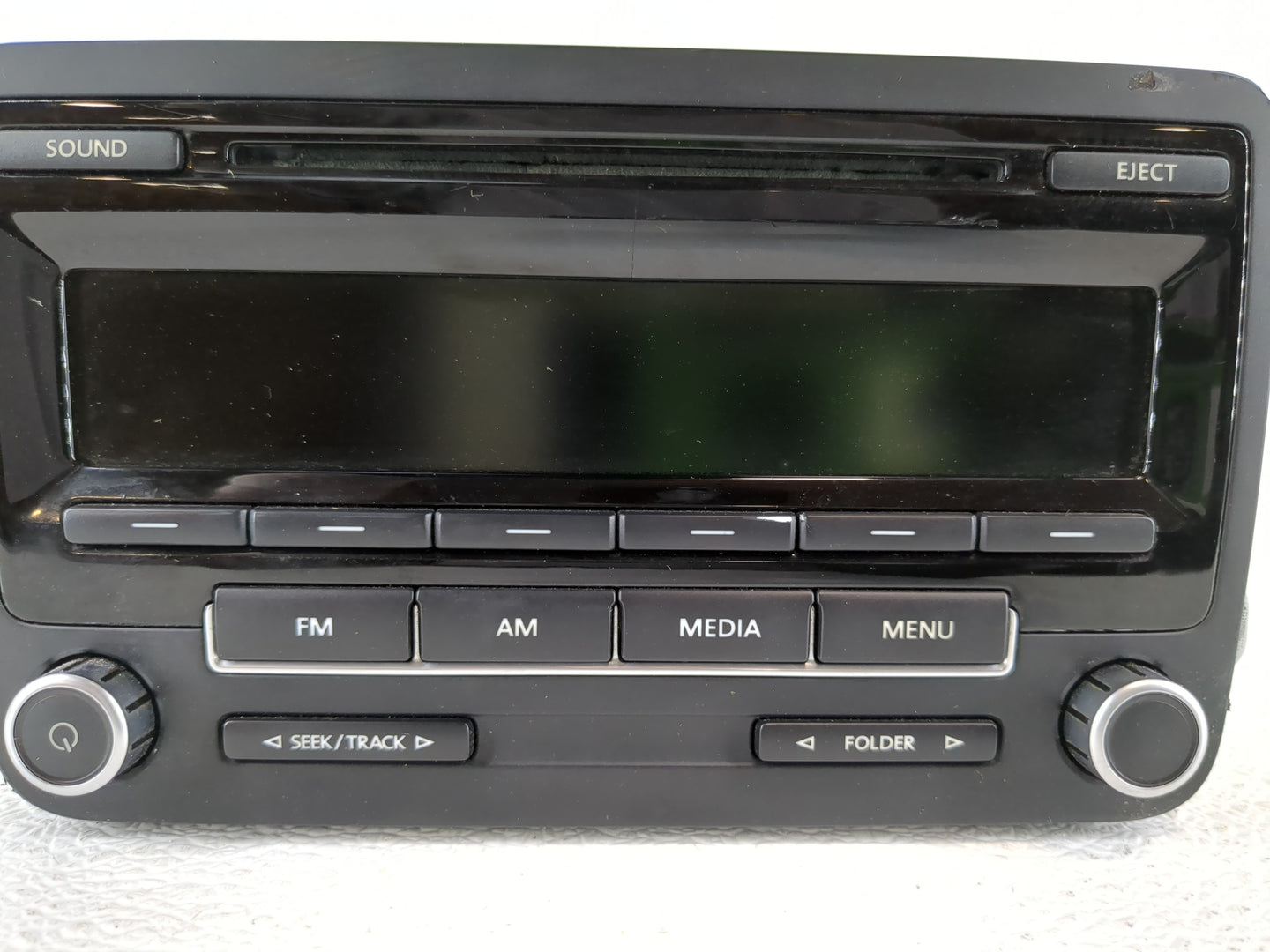 2009-2017 Volkswagen Tiguan Radio AM FM Cd Player Receiver Replacement P/N:5N0 035 164 D Fits OEM Used Auto Parts - Oemuseda