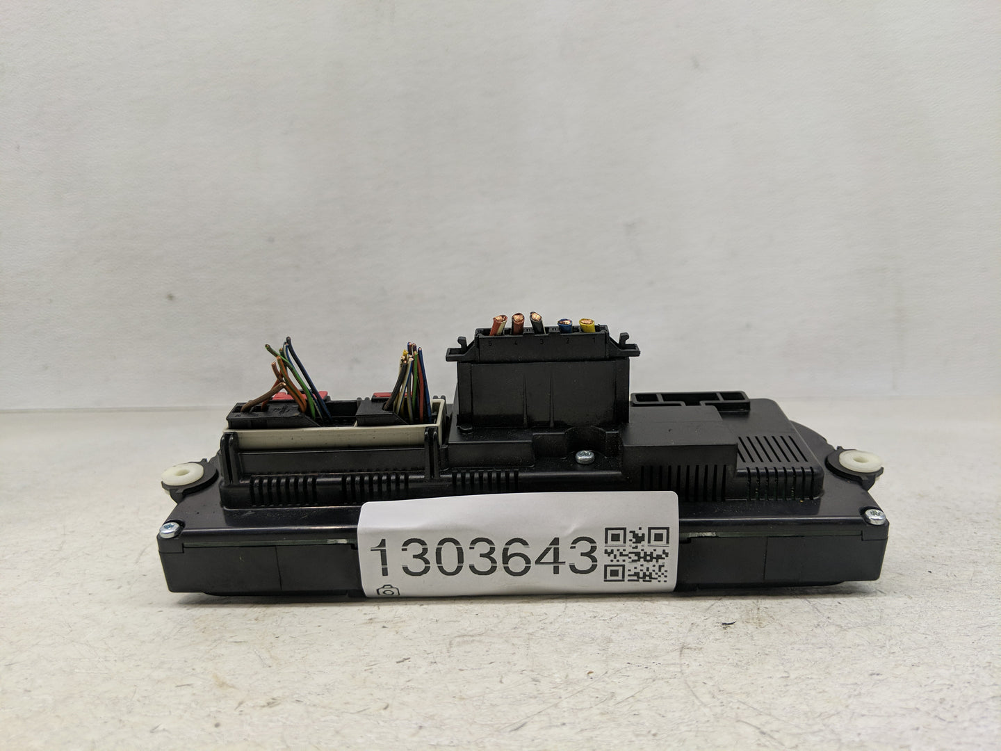 2012 Volkswagen Tiguan Climate Control Module Temperature AC/Heater Replacement P/N:5HB 009 751 Fits OEM Used Auto Parts - O