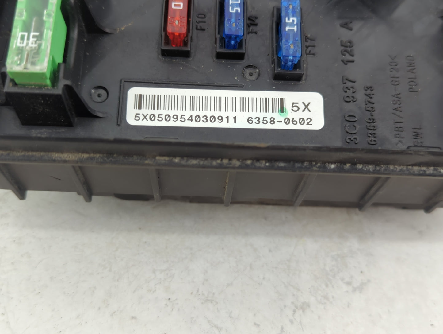 2012-2018 Volkswagen Tiguan Fusebox Fuse Box Panel Relay Module P/N:6358-0602 Fits OEM Used Auto Parts - Oemusedautoparts1.c