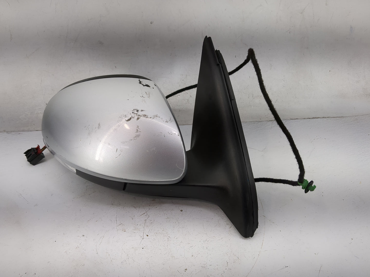 2009-2018 Volkswagen Tiguan Passenger Side View Mirror - Right Door Mirror OEM Used - Oemusedautoparts1.com