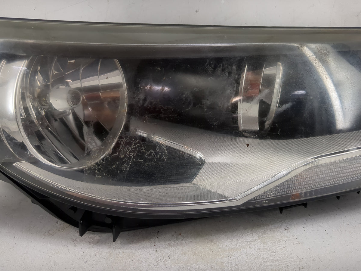 2012 Volkswagen Tiguan Passenger Right Oem Head Light Headlight Lamp - Oemusedautoparts1.com