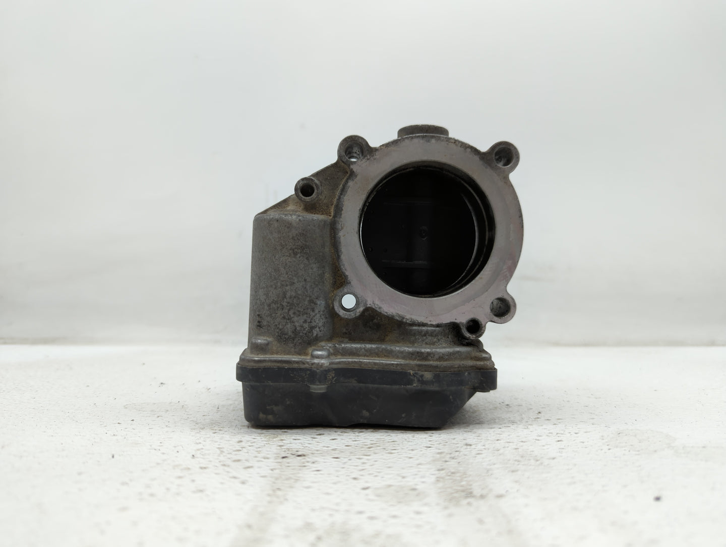 2009-2018 Volkswagen Tiguan Throttle Body P/N:06F 133 062 G 06F 133 062 Q Fits OEM Used Auto Parts - Oemusedautoparts1.com