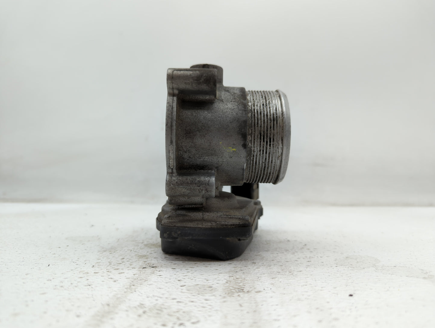 2009-2018 Volkswagen Tiguan Throttle Body P/N:06F 133 062 G 06F 133 062 Q Fits OEM Used Auto Parts - Oemusedautoparts1.com