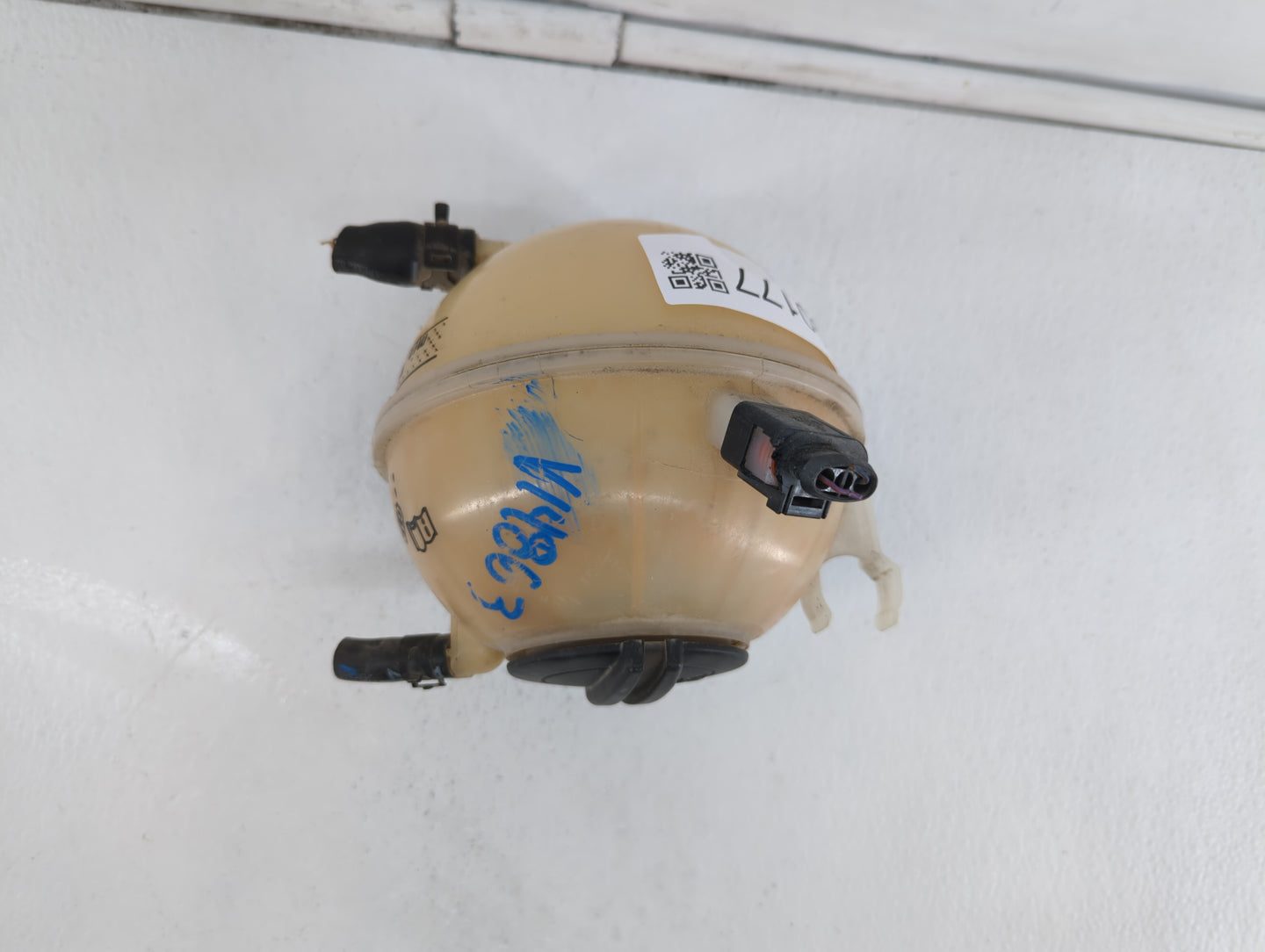 2009 Volkswagen Tiguan Radiator Coolant Overflow Expansion Tank Bottle 400177 - Oemusedautoparts1.com
