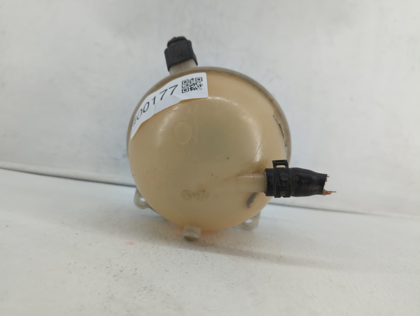 2009 Volkswagen Tiguan Radiator Coolant Overflow Expansion Tank Bottle 400177 - Oemusedautoparts1.com