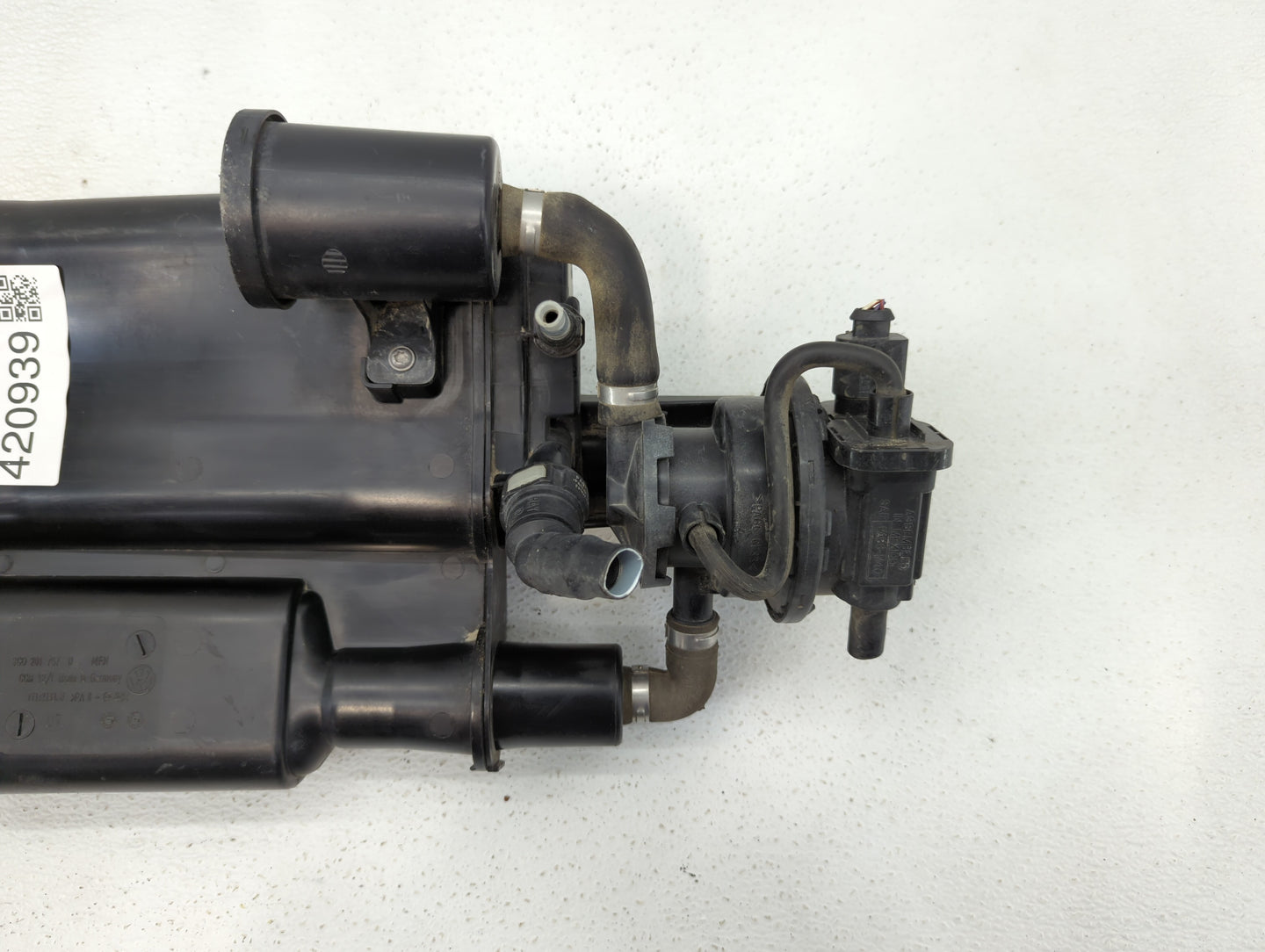 2012 Volkswagen Tiguan Air Cleaner Intake-duct Hose Tube - Oemusedautoparts1.com