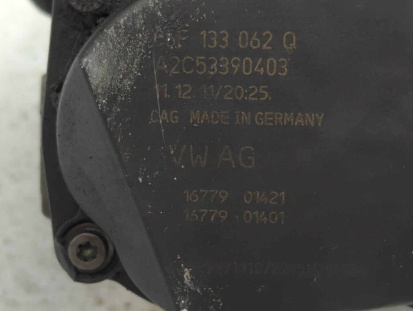 2009-2018 Volkswagen Tiguan Throttle Body P/N:06F 133 062 Q 06F 133 062 J Fits OEM Used Auto Parts - Oemusedautoparts1.com