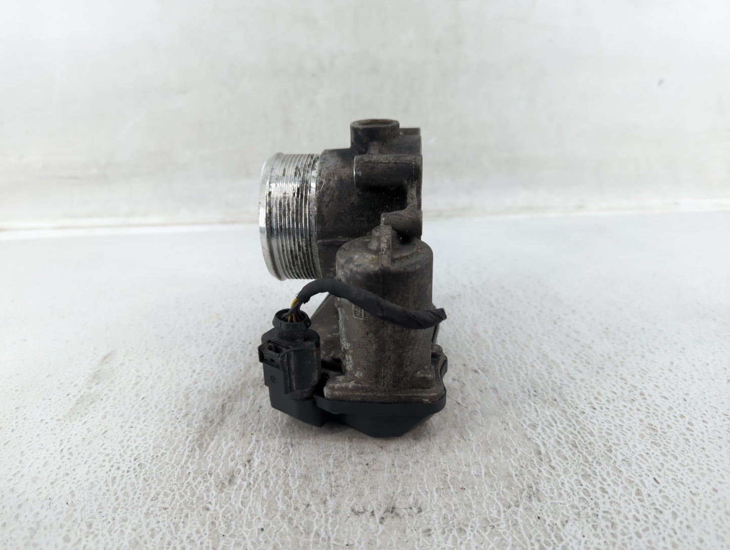 2009-2018 Volkswagen Tiguan Throttle Body P/N:06F 133 062 Q Fits OEM Used Auto Parts - Oemusedautoparts1.com