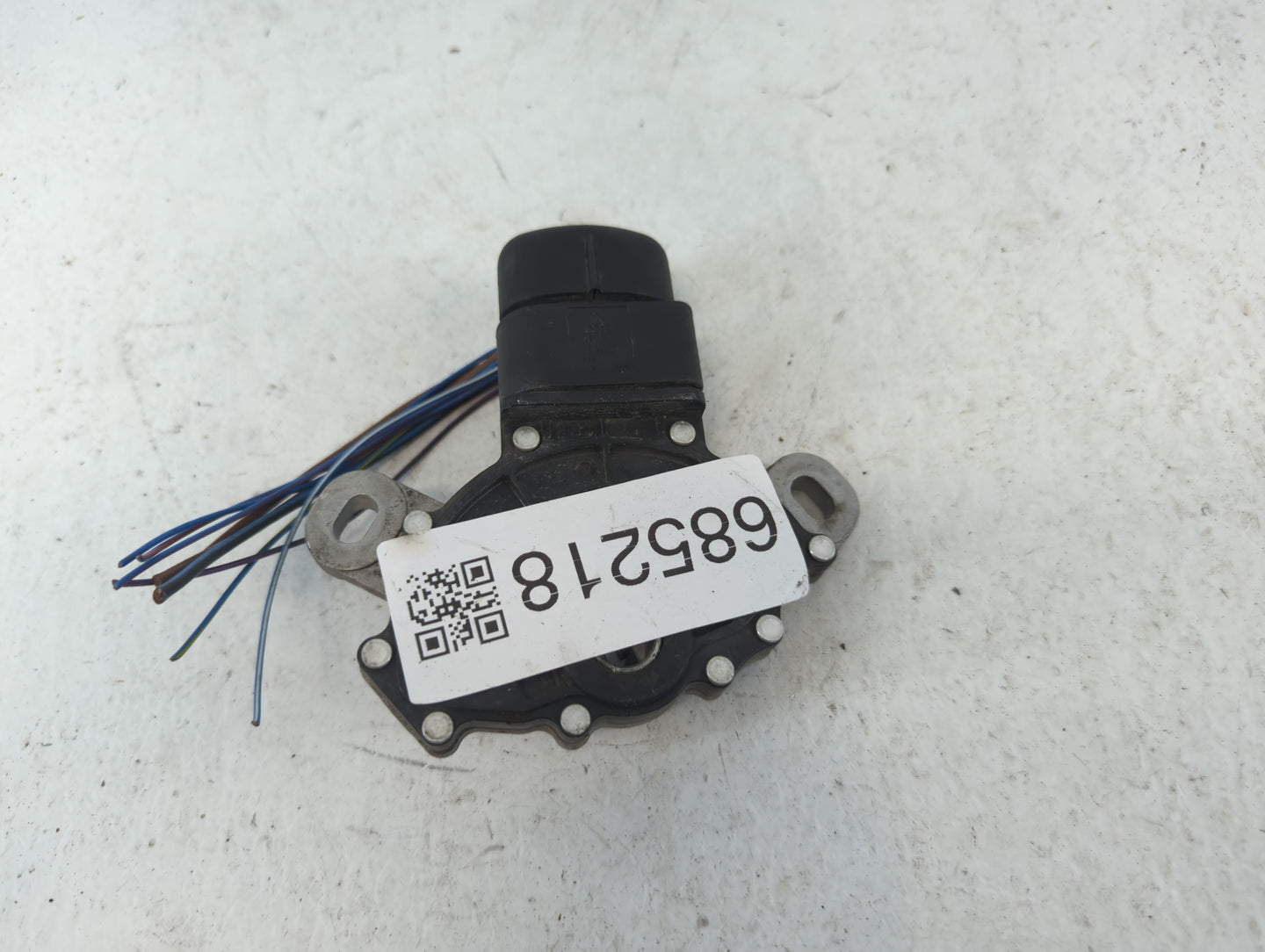 2012 Volkswagen Tiguan  GEARBOX TRANSMISSION NEUTRAL SWITCH - Oemusedautoparts1.com