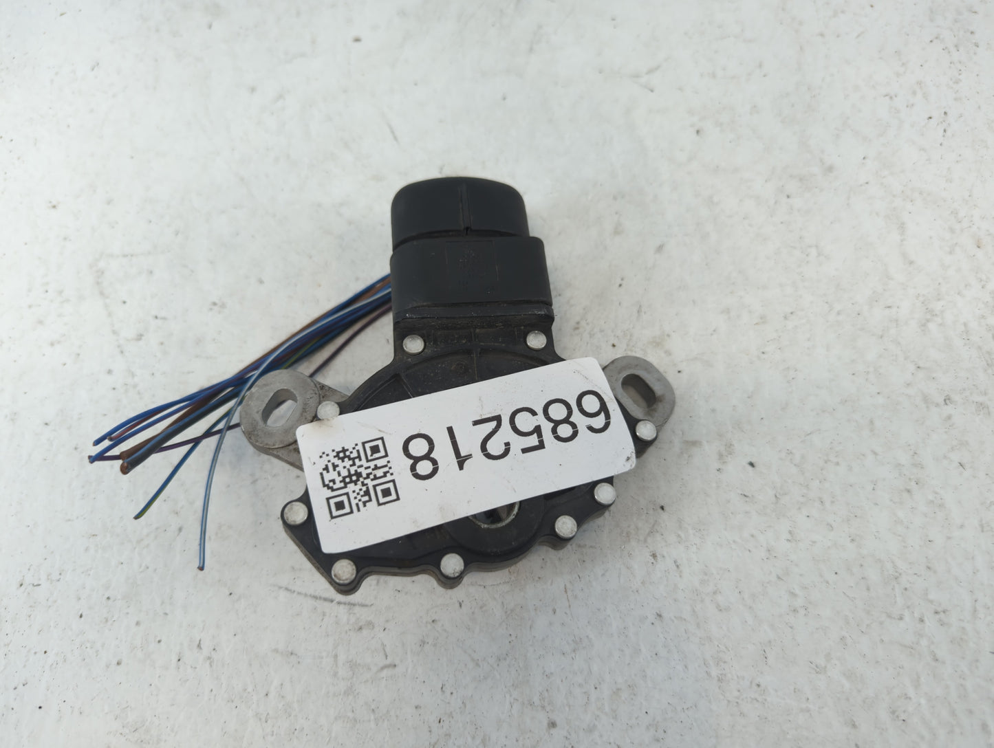 2012 Volkswagen Tiguan  GEARBOX TRANSMISSION NEUTRAL SWITCH - Oemusedautoparts1.com