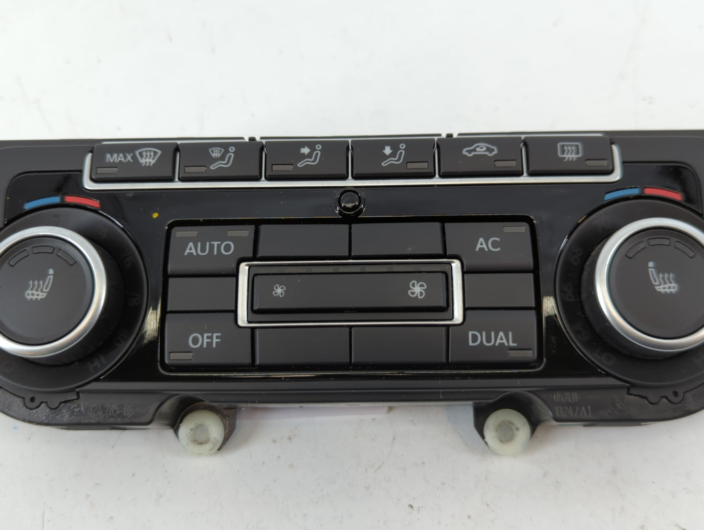 2012 Volkswagen Tiguan Climate Control Module Temperature AC/Heater Replacement P/N:5K0 907 044 FE Fits OEM Used Auto Parts 