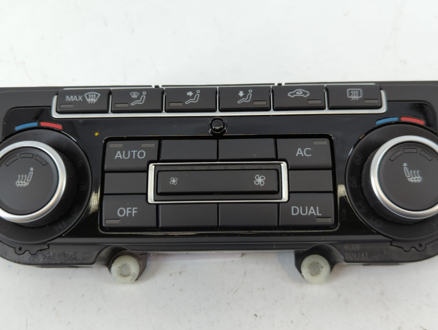 2012 Volkswagen Tiguan Climate Control Module Temperature AC/Heater Replacement P/N:5K0 907 044 FE Fits OEM Used Auto Parts 