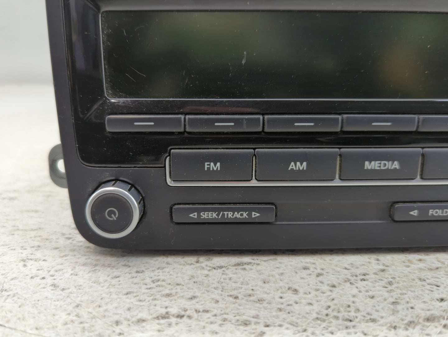 2009-2017 Volkswagen Tiguan Am Fm Cd Player Radio Receiver - Oemusedautoparts1.com