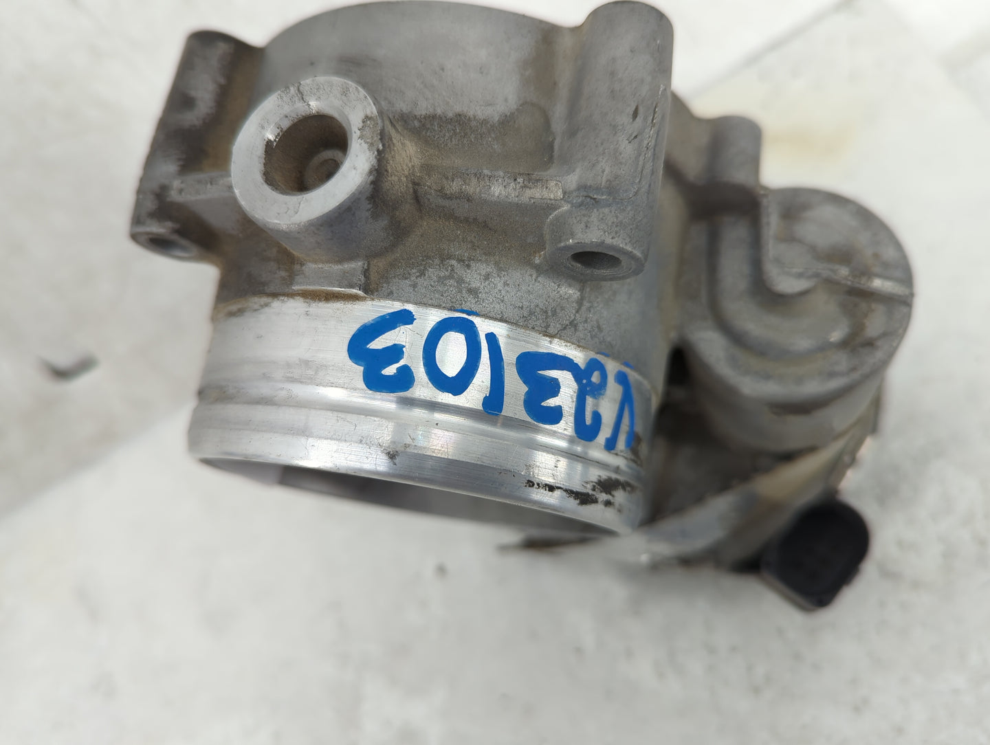 2011-2017 Volkswagen Touareg Throttle Body Fits Fits 2011 2012 2013 2014 2015 2016 2017 2018 OEM Used Auto Parts - Oemusedau