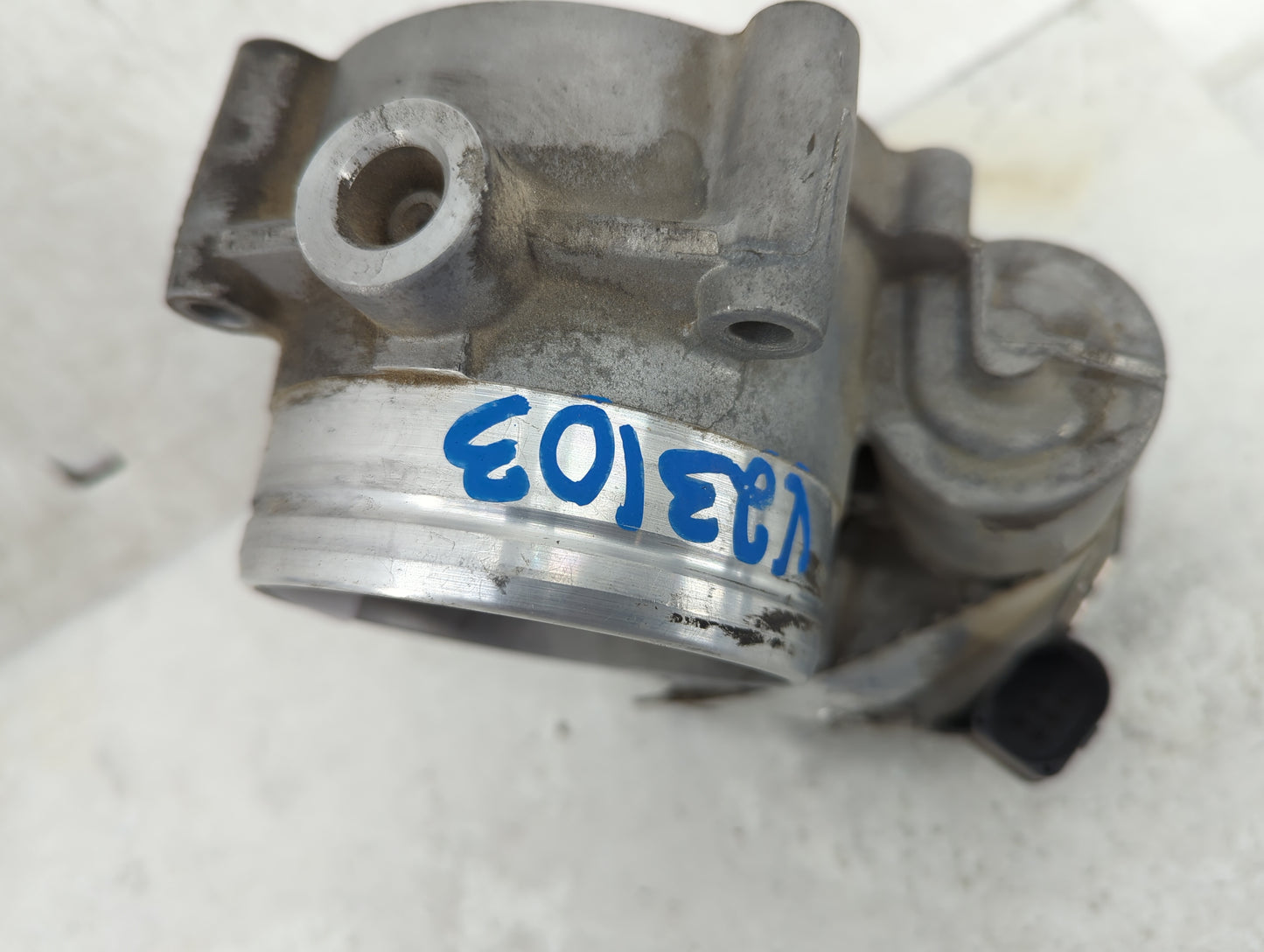 2011-2017 Volkswagen Touareg Throttle Body Fits Fits 2011 2012 2013 2014 2015 2016 2017 2018 OEM Used Auto Parts - Oemusedau