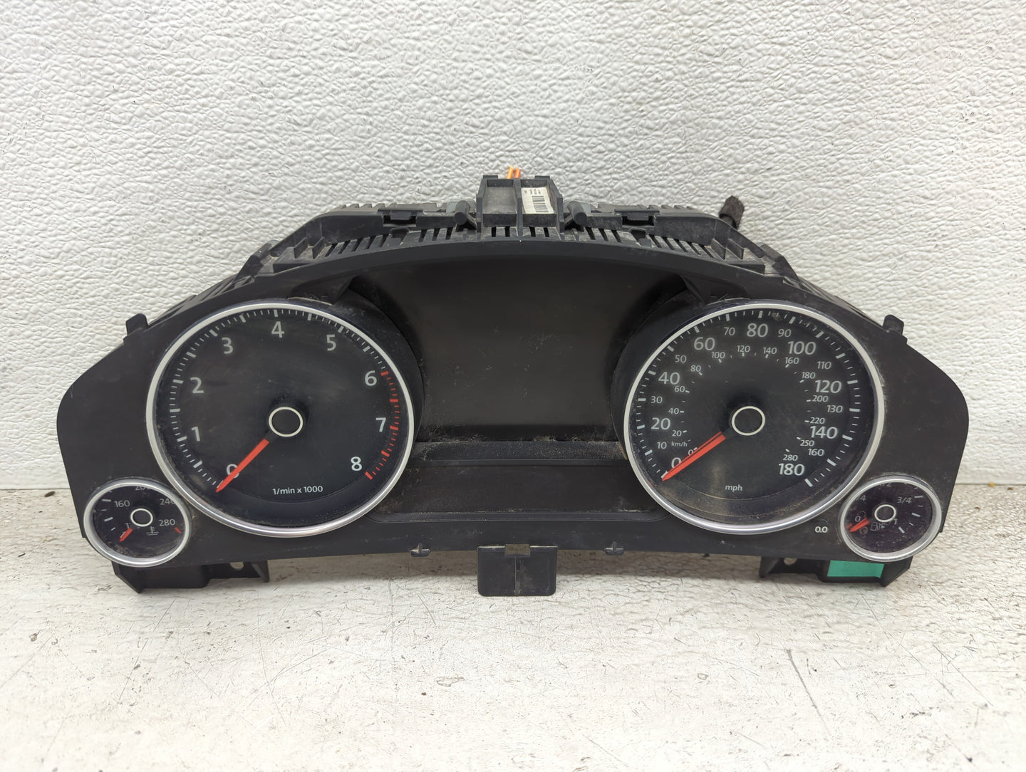 2011-2012 Volkswagen Touareg Instrument Cluster Speedometer Gauges P/N:7P6920980M 0263677037 Miles: Fits Fits 2011 2012 OEM 