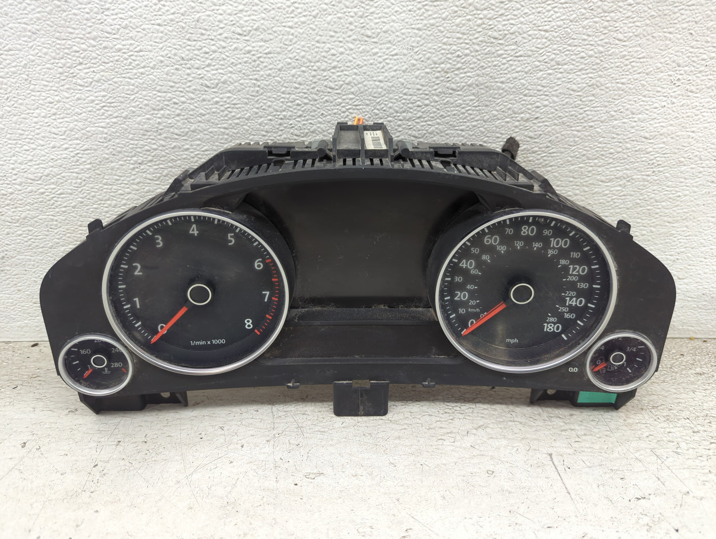 2011-2012 Volkswagen Touareg Instrument Cluster Speedometer Gauges P/N:7P6920980M 0263677037 Miles: Fits Fits 2011 2012 OEM 