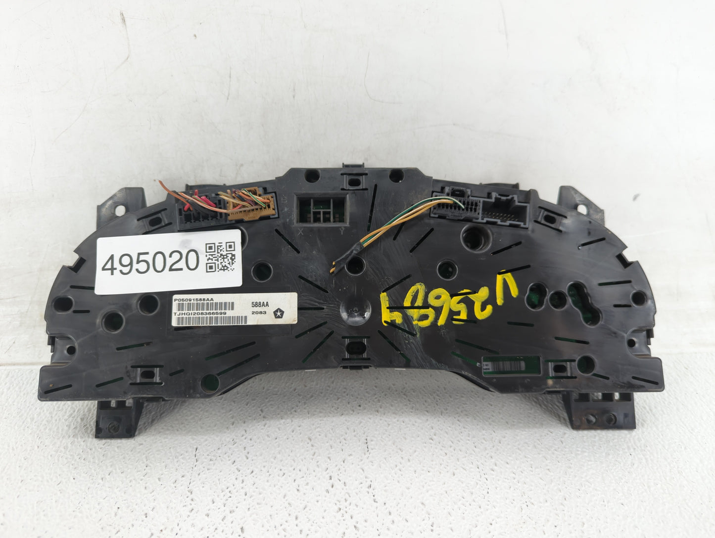 2012 Volkswagon Routan Instrument Cluster Speedometer Gauges P/N:P68137264AA Fits Fits 2013 2014 OEM Used Auto Parts - Oemus
