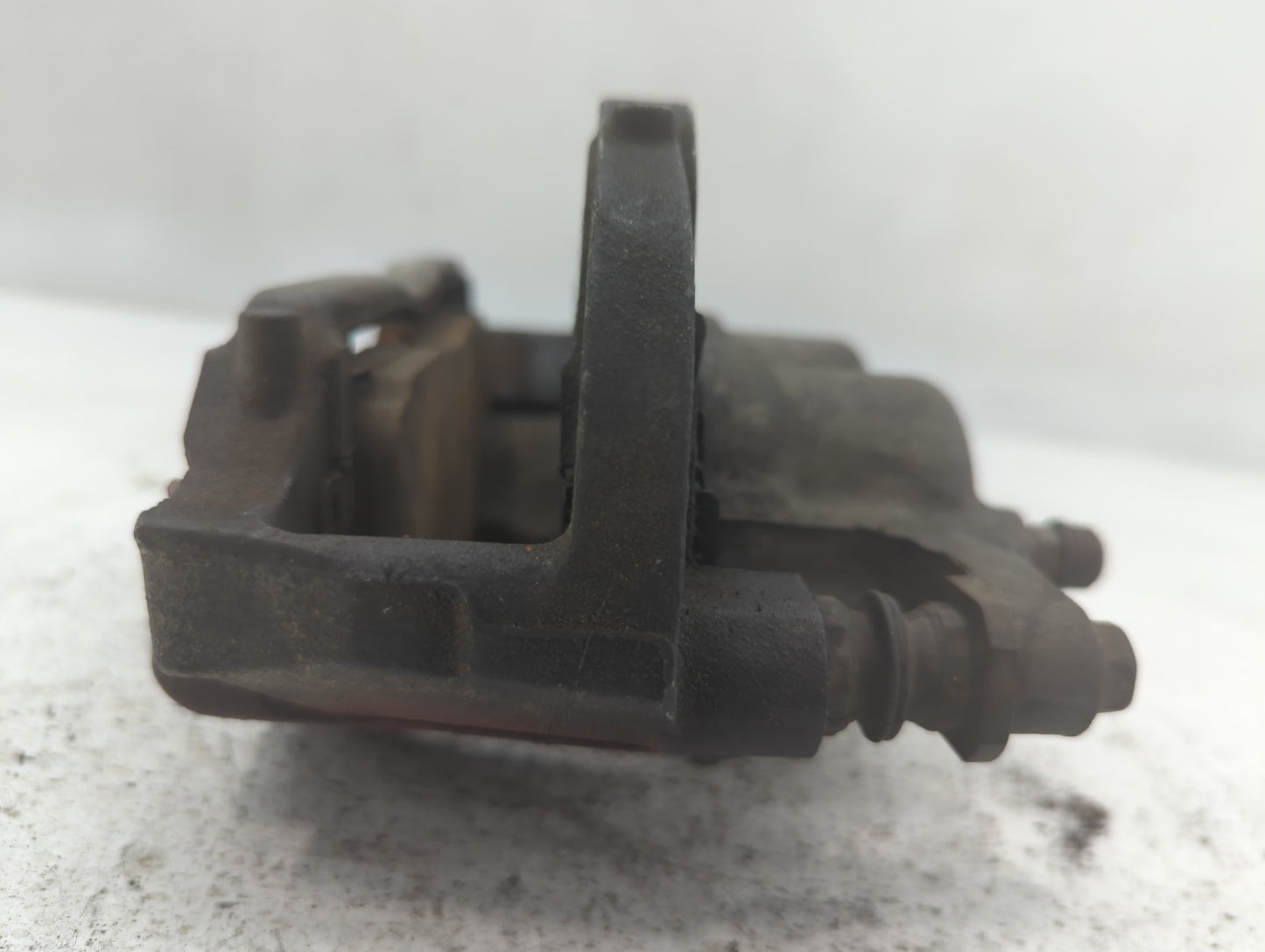 2009-2014 Volkswagen Routan Front Passenger Right Brake Caliper 701433 - Oemusedautoparts1.com