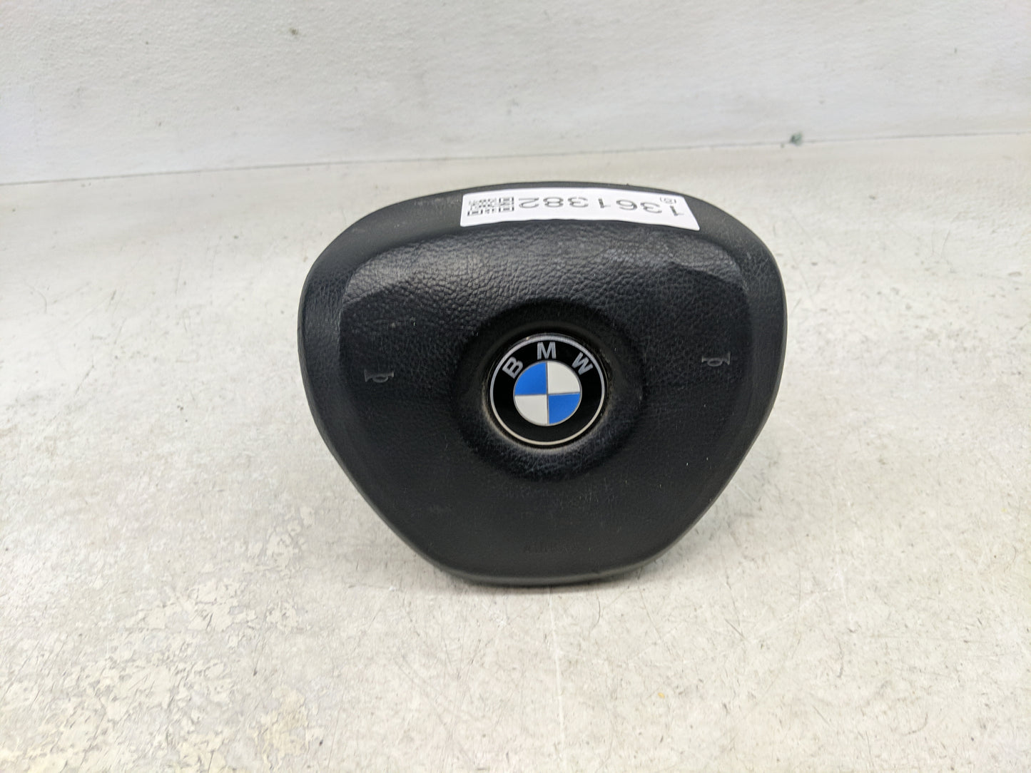 2012 Volvo 740 Air Bag Driver Left Steering Wheel Mounted P/N:32306778296 Fits Fits 2009 2010 2011 2013 2014 2015 2016 2017 