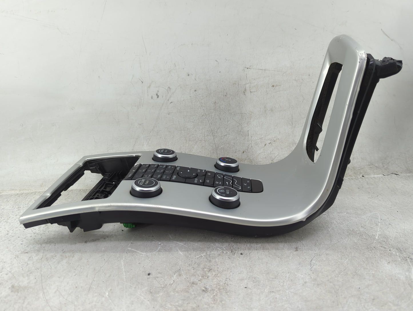 2012-2013 Volvo C70 Radio Control Panel - Oemusedautoparts1.com