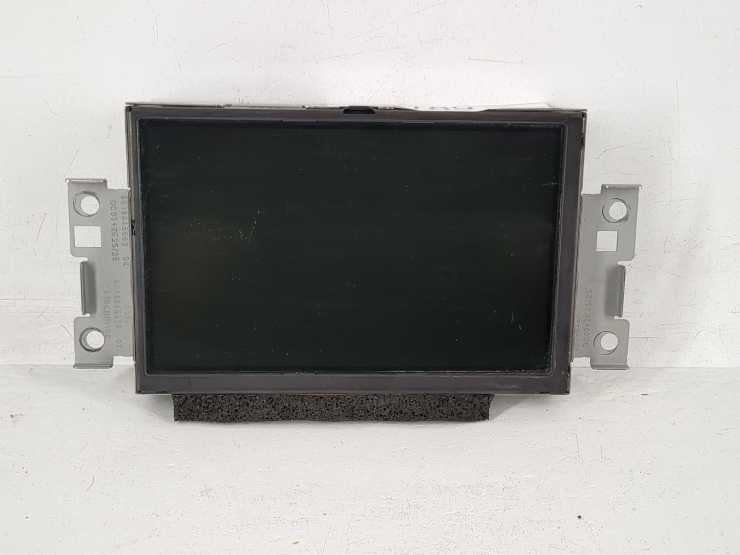 2011-2015 Volvo S60 Information Display Screen - Oemusedautoparts1.com