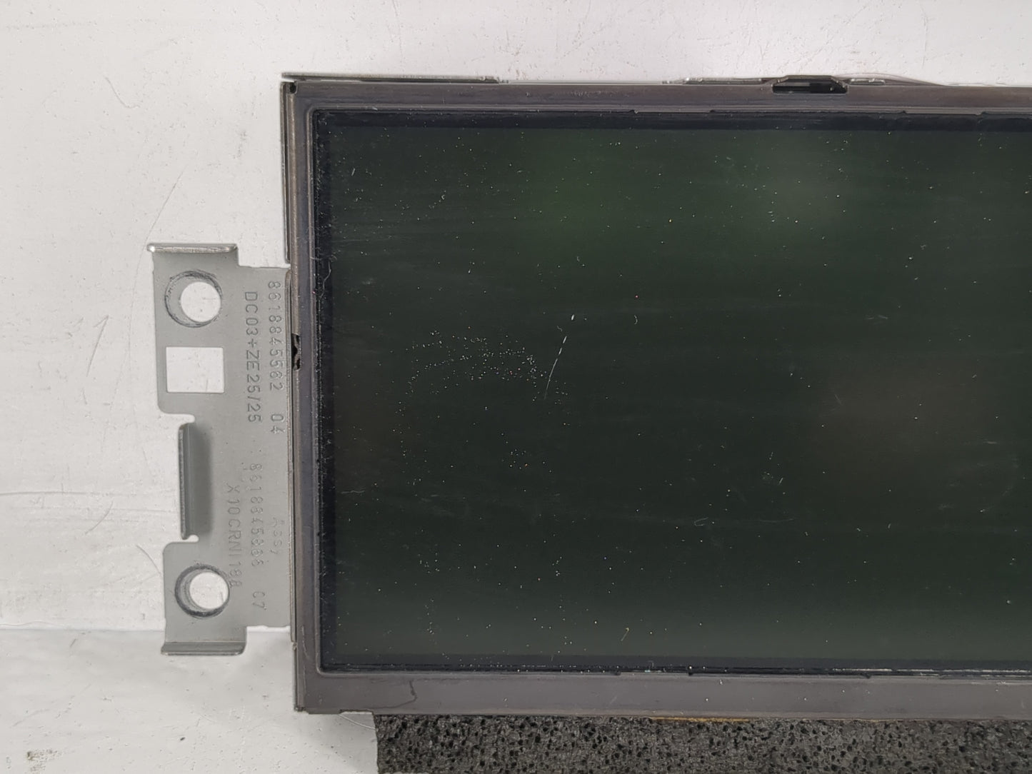 2011-2015 Volvo S60 Information Display Screen - Oemusedautoparts1.com