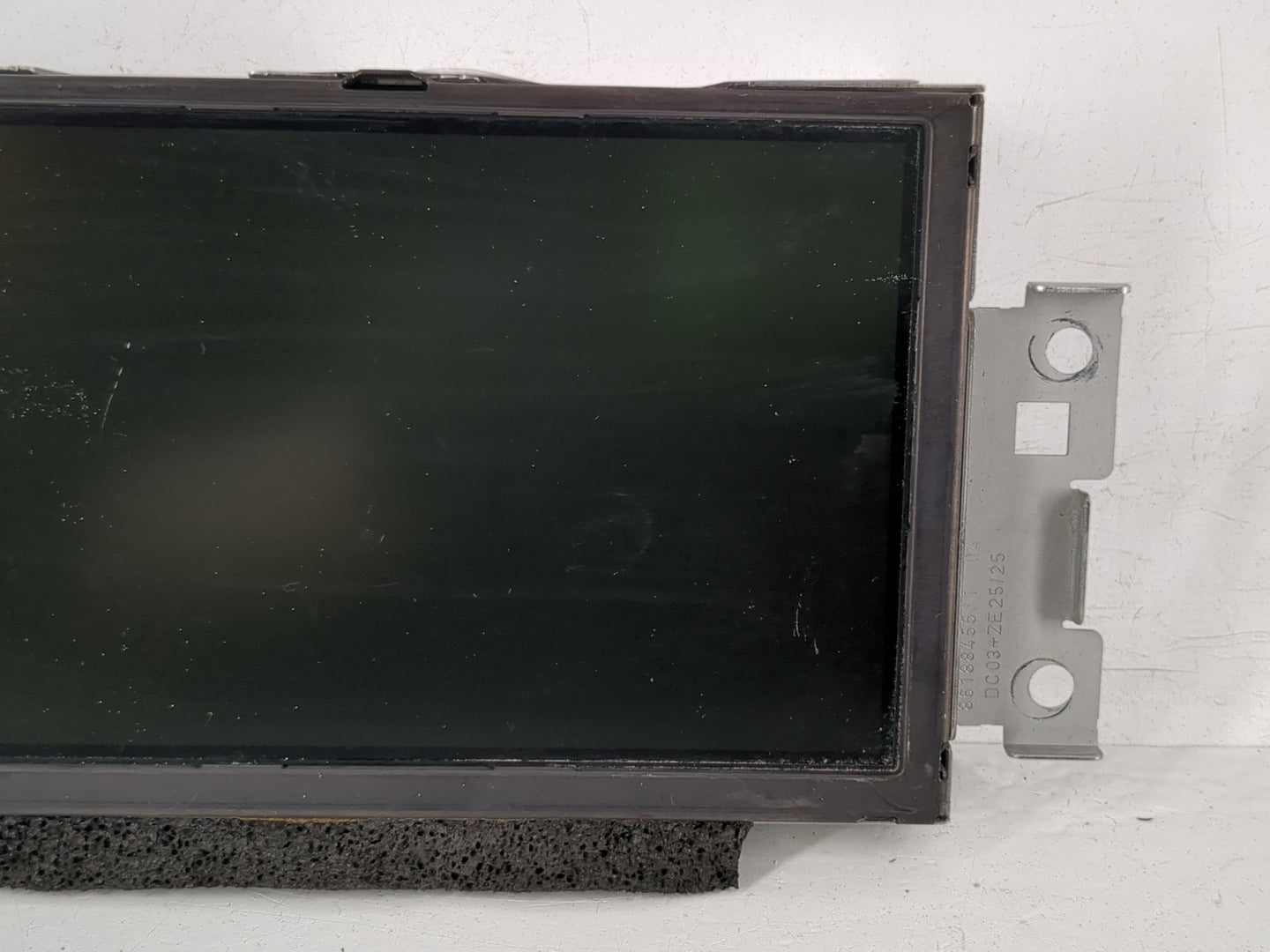 2011-2015 Volvo S60 Information Display Screen - Oemusedautoparts1.com