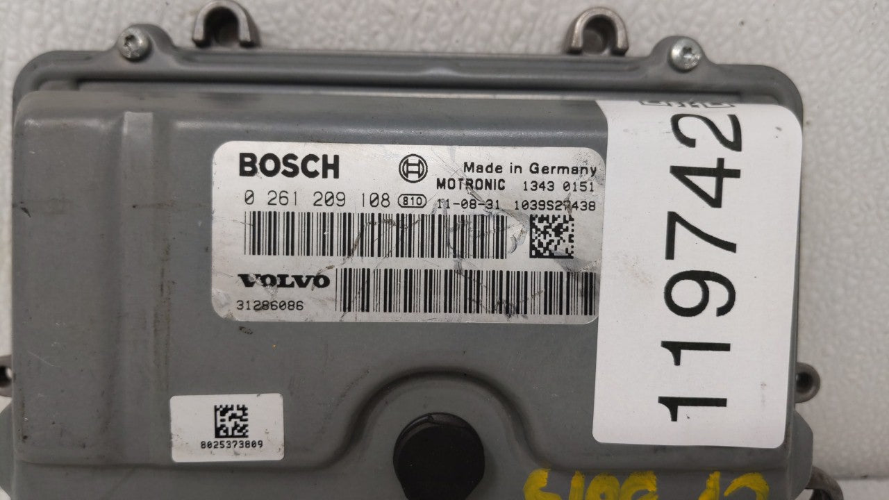 2012 Volvo S60 PCM Engine Control Computer ECU ECM PCU OEM P/N:0 261 209 108 Fits OEM Used Auto Parts - Oemusedautoparts1.co