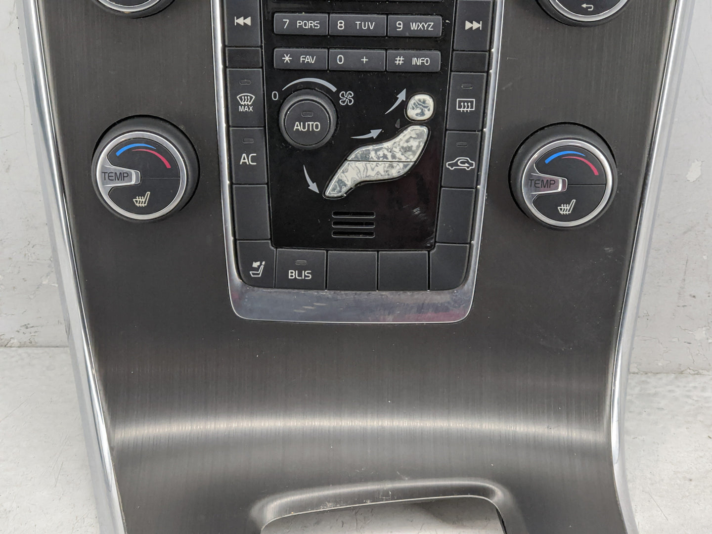 2011-2013 Volvo S60 Radio Control Panel - Oemusedautoparts1.com