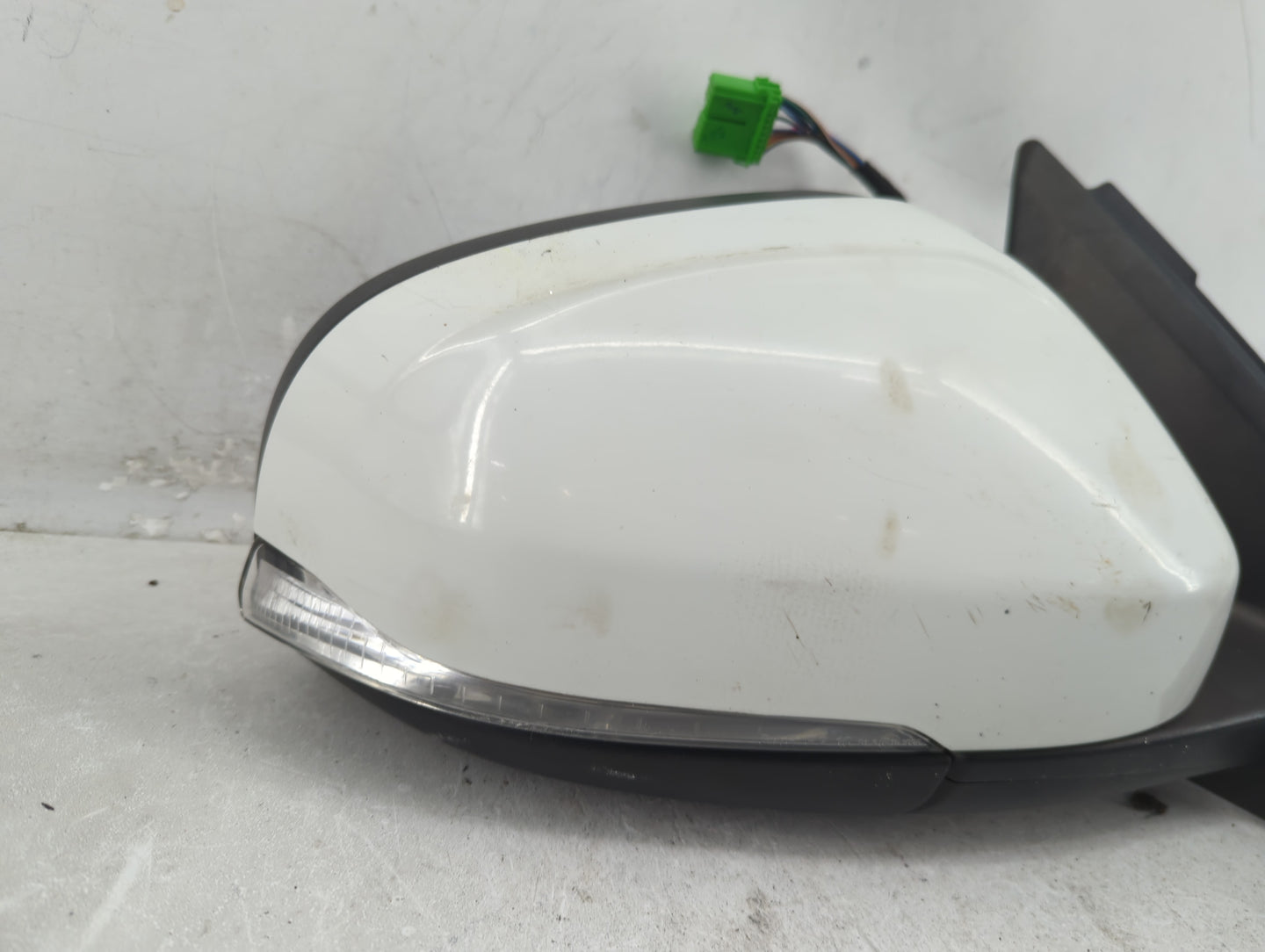 2011-2018 Volvo S60 Passenger Side View Mirror - Right Door Mirror OEM Used - Oemusedautoparts1.com