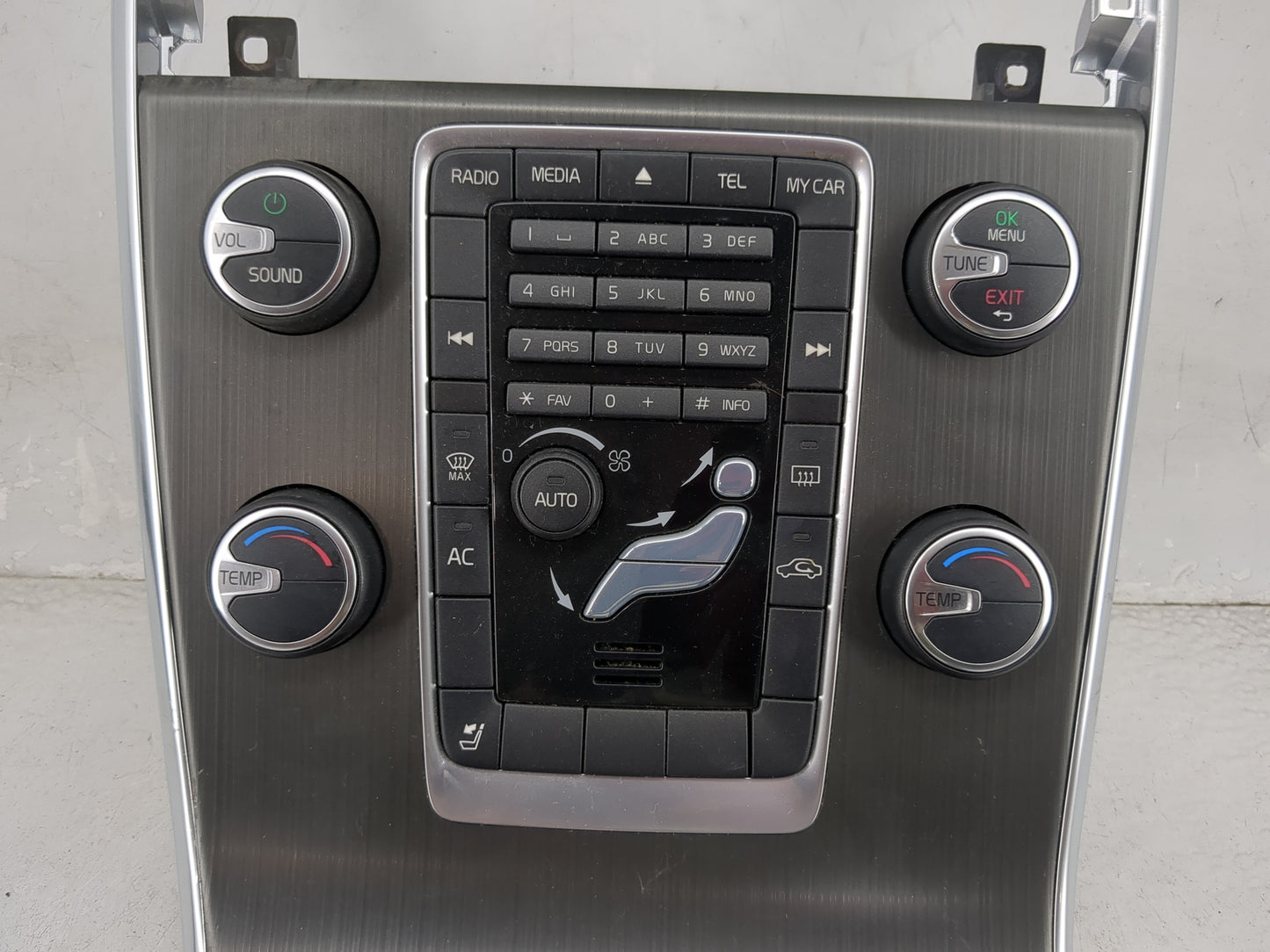 2011-2013 Volvo S60 Radio Control Panel 1475054 - Oemusedautoparts1.com
