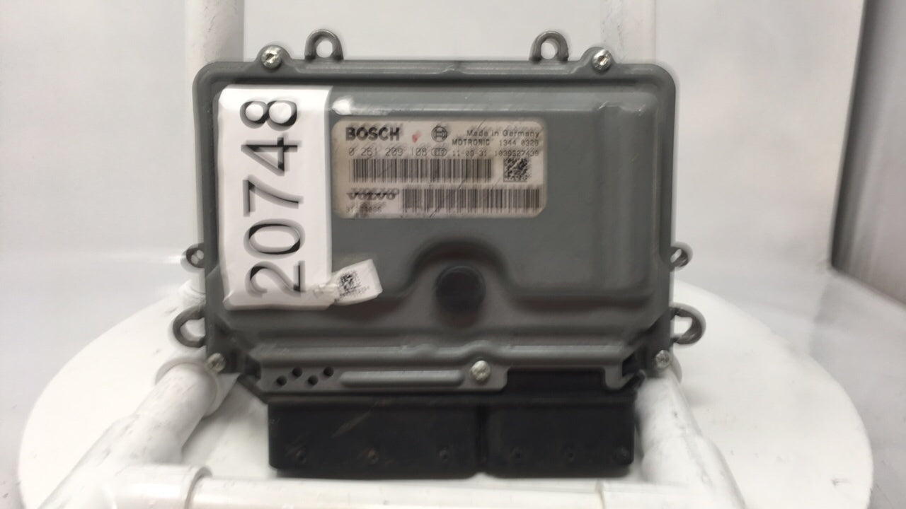 2012 Volvo S60 PCM Engine Control Computer ECU ECM PCU OEM P/N:0 261 209 108 Fits OEM Used Auto Parts - Oemusedautoparts1.co