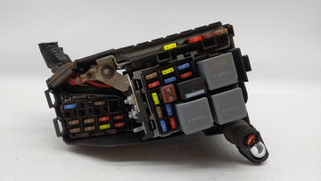 2014 Volvo S60 Fusebox Fuse Box Panel Relay Module P/N:6G9T-14A067-CA 6G9T-14A076-MB Fits Fits 2011 2012 OEM Used Auto Parts