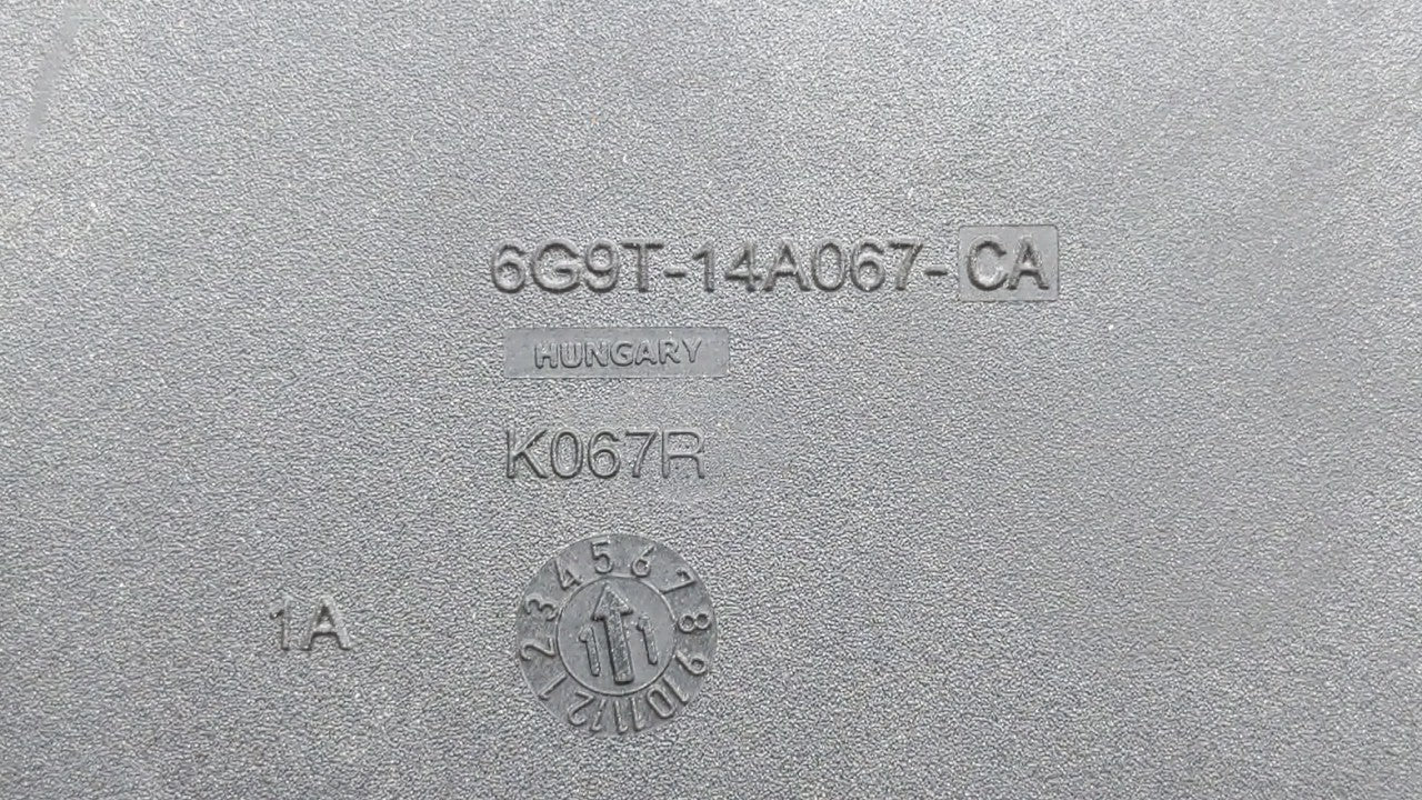 2014 Volvo S60 Fusebox Fuse Box Panel Relay Module P/N:6G9T-14A067-CA 6G9T-14A076-MB Fits Fits 2011 2012 OEM Used Auto Parts