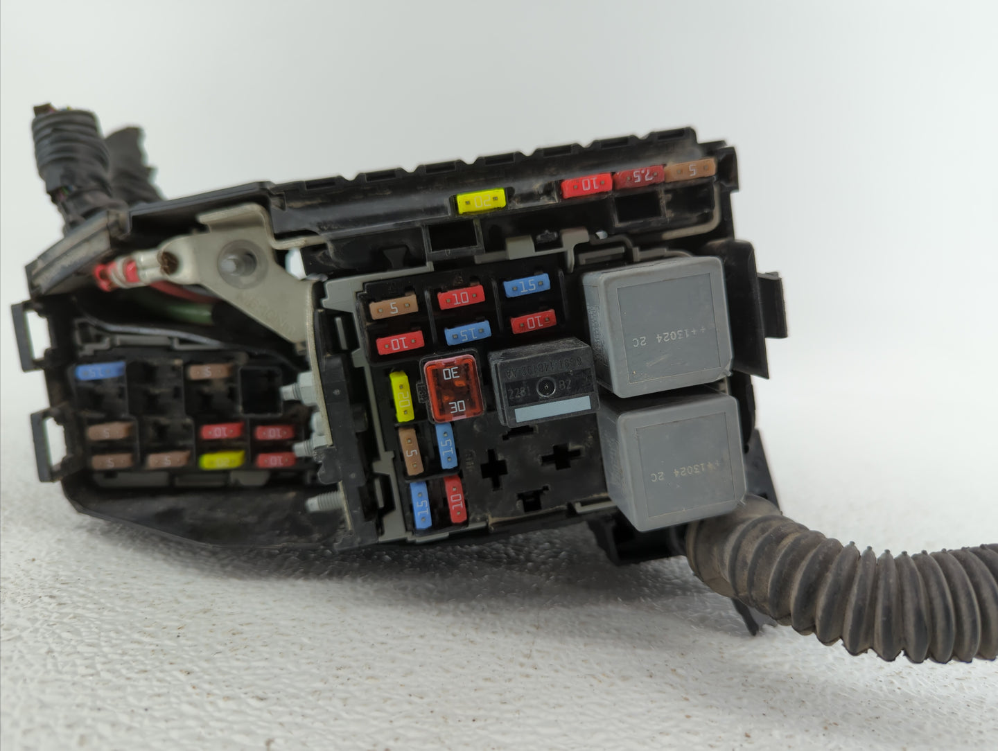 2014 Volvo S60 Fusebox Fuse Box Panel Relay Module P/N:6G9T-14A067-CA 6G9T-14A076-MB Fits Fits 2011 2012 OEM Used Auto Parts