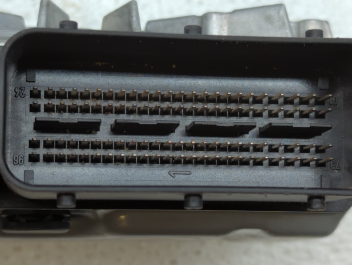 2012 Volvo S60 PCM Engine Control Computer ECU ECM PCU OEM P/N:0 261 209 563 0 261 209 108, 31286086, 1343 0003 Fits OEM Use