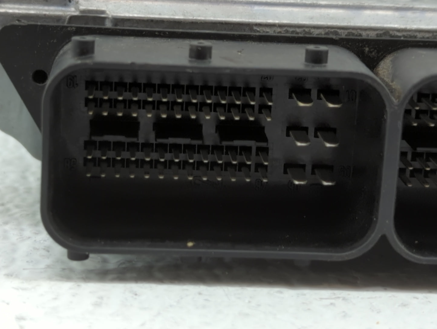 2012 Volvo S60 PCM Engine Control Computer ECU ECM PCU OEM P/N:0 261 209 563 0 261 209 108, 31286086, 1343 0003 Fits OEM Use
